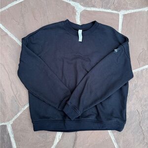ALO Yoga - Black Crewneck